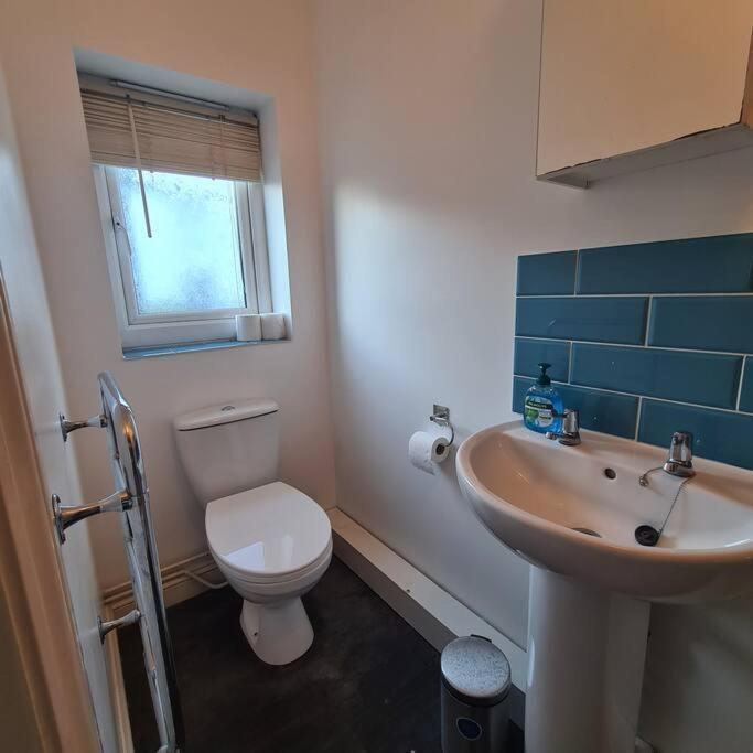 Groundfloor One Bedroom Apartment Ryde  Exterior photo